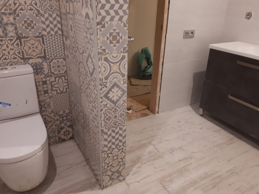 CUARTO DE BAÑO